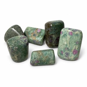 Poleeritud tsosiit rubiiniga 4×3 cm, 0,25 kg pakend